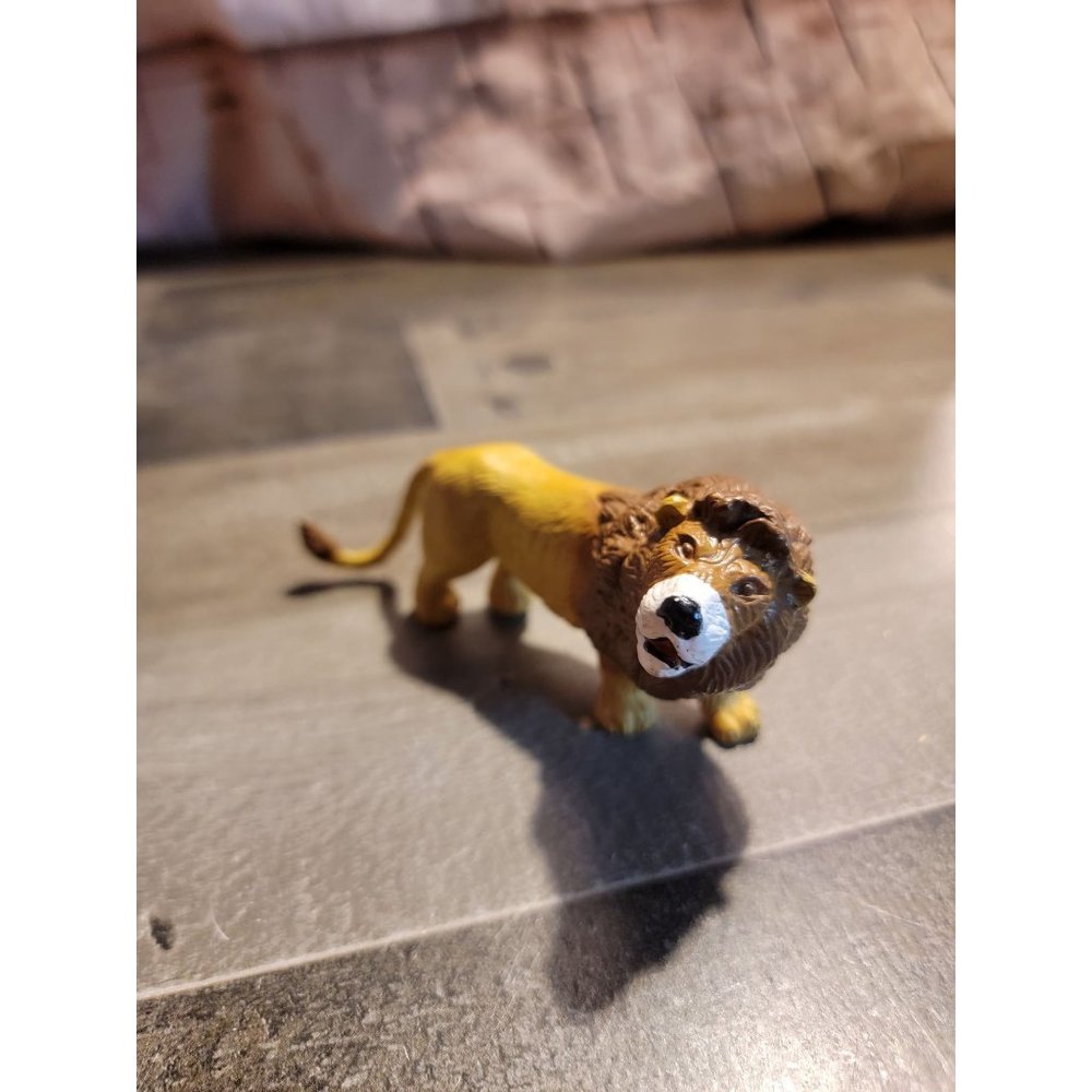 Lion‎ animal zoo toy figure